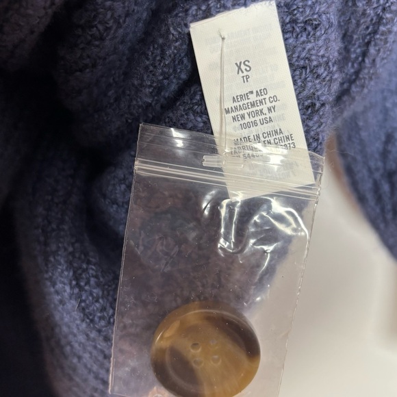 Aerie Cardigan Sweater Size XS Oversized Chunky Knit Button Front Cozy - Picture 5 of 7